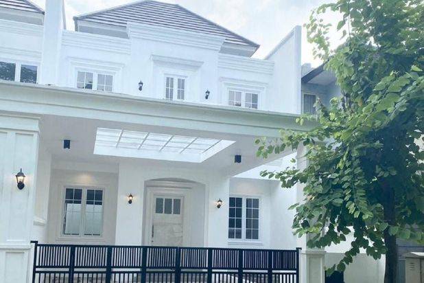 Rumah American Modern Graha Family Blok Vb