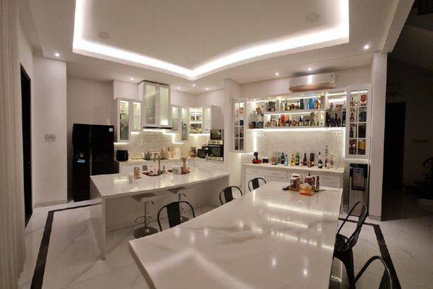 Rumah American Modern Di Citraland Like New, Full Furnish Garasi 2, Carport 2