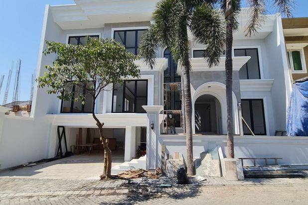 Rumah American Style + Split Level Di Citraland Carport 2, Garasi 2, Atap Galvalum