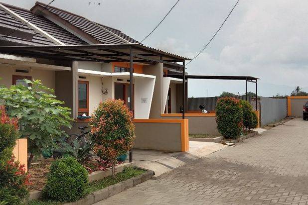 1nggi Rumah Gress Dalam Cluster Puri Kencana lokasi di Rancaekek Bandung Timur