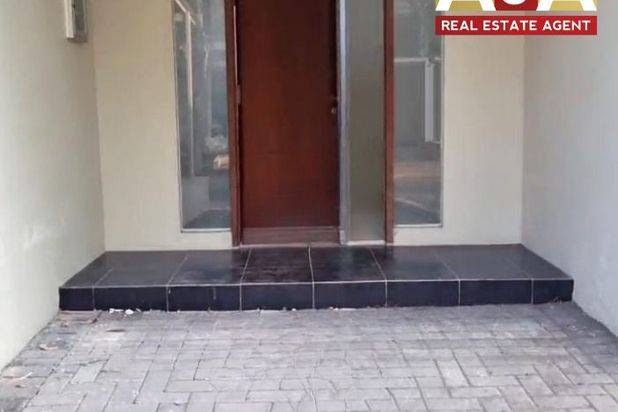 DISEWAKAN RUMAH SURABAYA BARAT