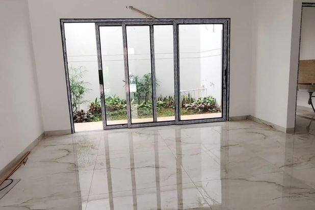 Rumah 3 Lantai di kebun jeruk siap huni unit terbatas free surat-surat