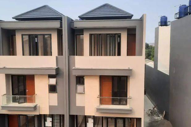 Rumah 3 Lantai di kebun jeruk siap huni unit terbatas free surat-surat