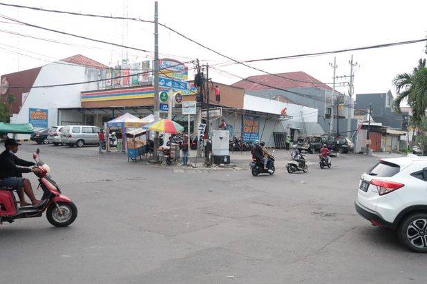 Rumah Usaha Strategis Dekat Hook Indomaret
