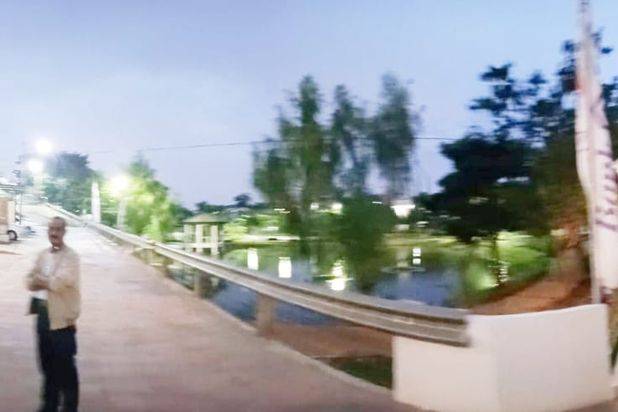 Dijual Rumah Cantik 3 lantai ready Konsep Split Level Dengan Lake view di Jagakarsa
