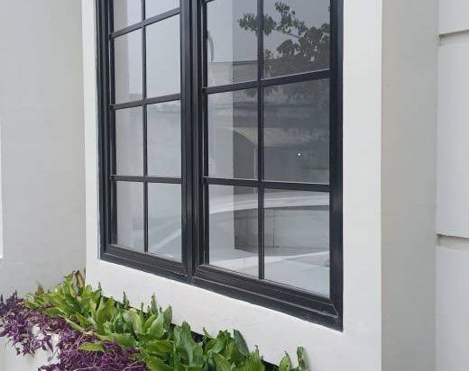 Dijual Rumah Cantik 3 lantai ready Konsep Split Level Dengan Lake view di Jagakarsa