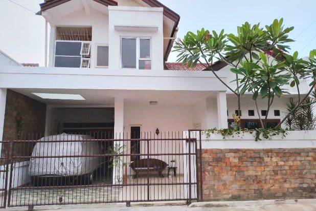 Dijual rumah siap huni dan strategis di Pesanggrahan Jaksel