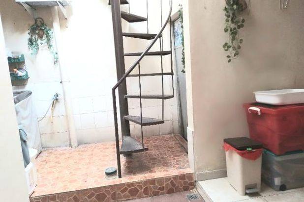 Dijual rumah siap huni dan strategis di Pesanggrahan Jaksel