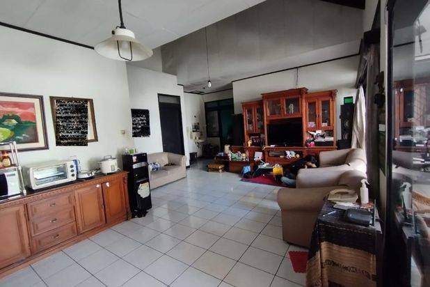 Rumah RAA Martanegara, Buah Batu