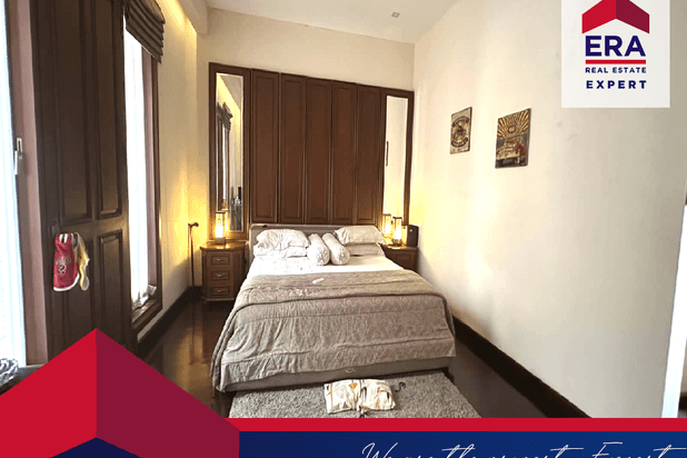 Jaka Sampurna Rumah Old Money Style For Sale Nyaman 3 Lantai Sudah SHM