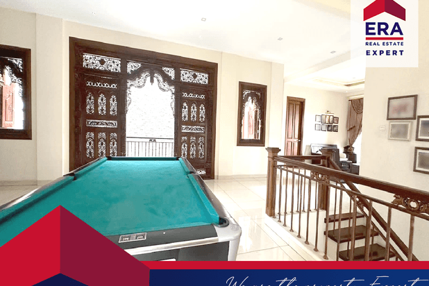 Jaka Sampurna Rumah Old Money Style For Sale Nyaman 3 Lantai Sudah SHM