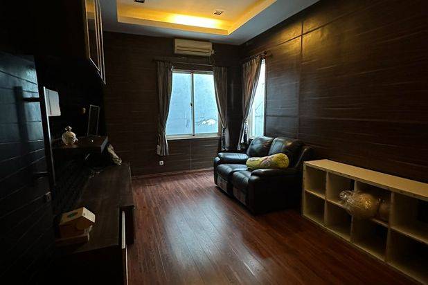 Disewakan Rumah Bagus Furnished Cluster Emerald PHG Gading Serpong Tangerang
