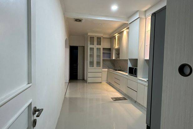 Disewakan Rumah Bagus Furnished Cluster Emerald PHG Gading Serpong Tangerang