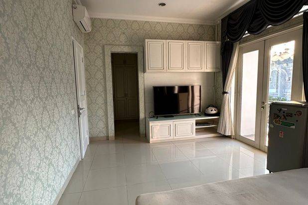 Disewakan Rumah Bagus Furnished Cluster Emerald PHG Gading Serpong Tangerang