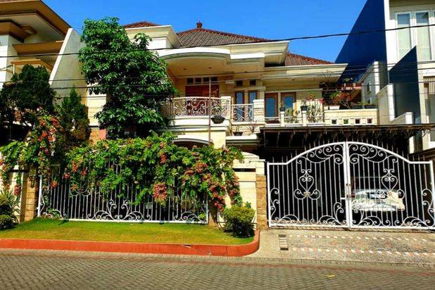 Rumah Mewah Di Galaxy Bumi Permai Araya 1,Surabaya