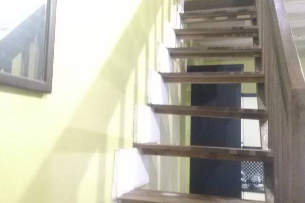 Rumah Tinggal Bagus 2 Lantai Siap Huni di Surabaya