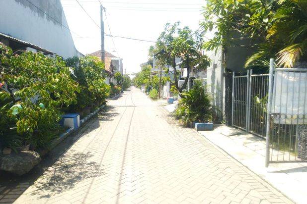 Rumah Tinggal Bagus 2 Lantai Siap Huni di Surabaya