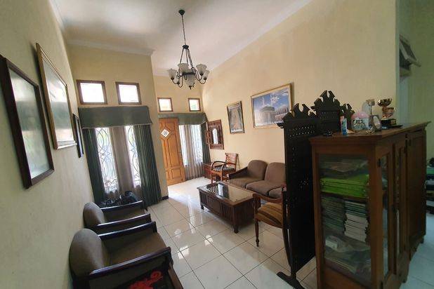 Dijual Rumah Semolowaru Selatan