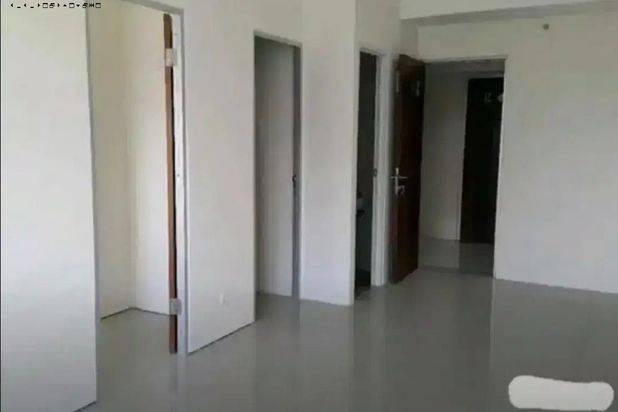 Apartemen Gunawangsa Merr View Pool