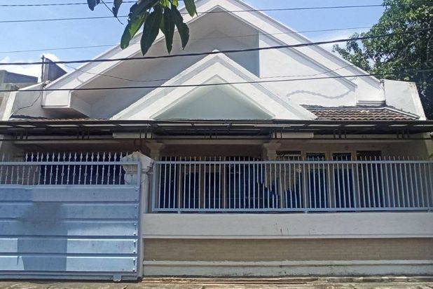 Rumah 1.5 Lantai Di Lebak Timur, Row Jalan 2 Mobil