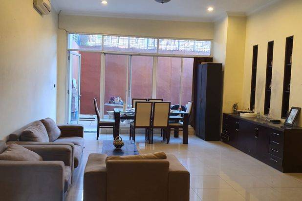 BEST DEAL !!! JUAL Rumah Katamaran Indah PIK1 Asri Aman Nyaman KT 3+1BR LT 216m2 LB 440m2