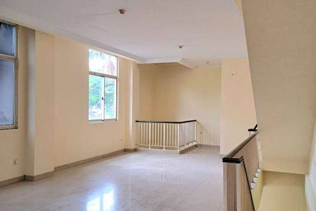 Ruko 3 Lantai Grand Galaxy City Huk Selatan Barat
