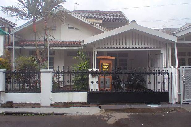 Jual Rumah Komplek Pratista 2 lantai 880 juta nego tipis