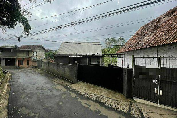Rumah Bagus Asri Dengan Desain Rumah Natural Type Downslope Yang Lokasinya Do Daerah Ciumbuleuit