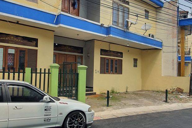 Disewakan rumah radio dalam cocok untuk kantor dan bisnis