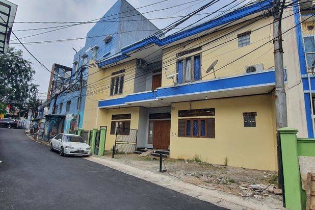 Disewakan rumah radio dalam cocok untuk kantor dan bisnis