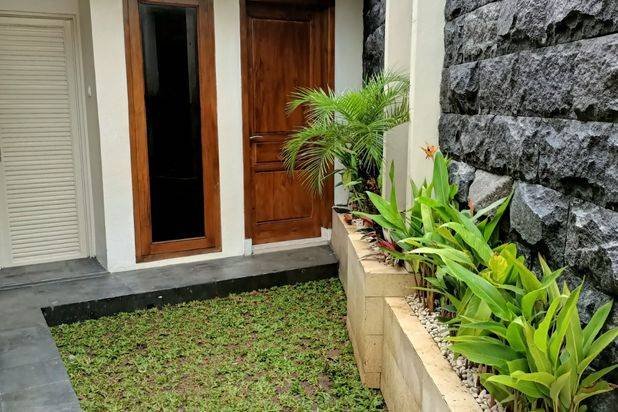 RUMAH CANTIK MINIMALIS SIAP HUNI HARGA MURAH DI MERTOYUDAN