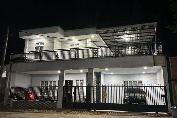 Jual Rumah Mewah di Tiban Indah Permai