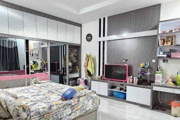 Jual Rumah Mewah di Tiban Indah Permai