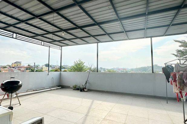 Jual Rumah Mewah di Tiban Indah Permai