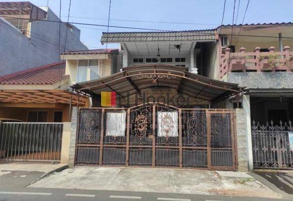RUMAH DI TAMAN MALAKA UTARA AREA DUREN SAWIT JAKARTA TIMUR