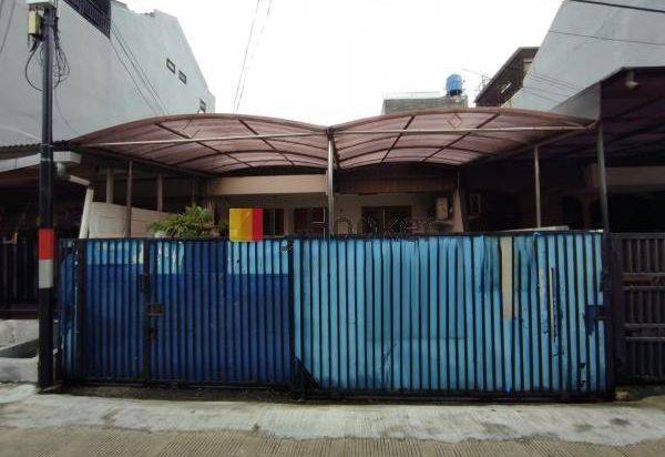 RUMAH DI GADING INDAH UTARA AREA KELAPA GADING-JARANG ADA