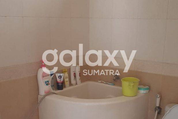 Rumah Bagus Furnished SHM di Wisata Bukit Mas 1 Cluster Alexandria, Surabaya - Felicia
