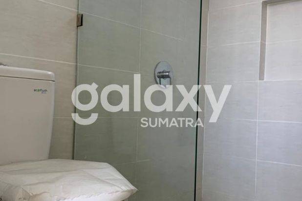 Rumah Bagus di North West Lake Type Caspian , Surabaya - Jenny
