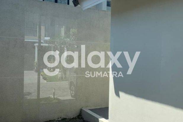 Rumah Bagus di North West Lake Type Caspian , Surabaya - Jenny