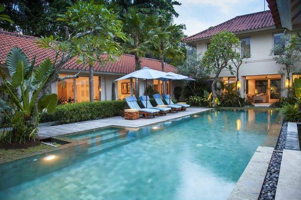 Villa mewah di Jln Pantai mertasari sanur denpasar