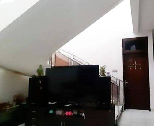 Di Jual Rumah Nego di Taman Modern Cakung, Jakarta Timur