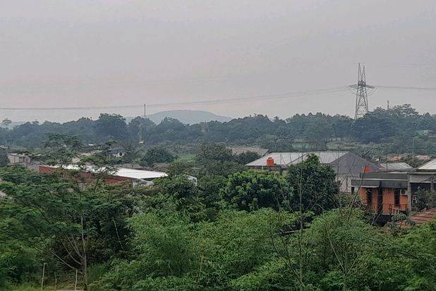 Ruko 2 Lantai Parkir Luas Akses Tepi Jalan Keramaian Dekt Tol Borr
