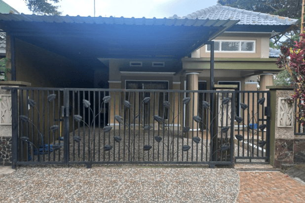 dijual rumah legalitas SHM luas 120 m2