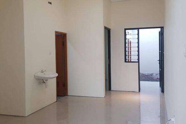 Rumah Baru gresss Minimalis 2 lantai, Siap Huni di MEDOKAN SAWAH
