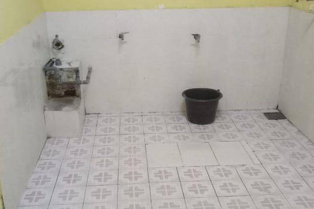 Rumah Mojoklanggru Lor, Hadap : Selatan