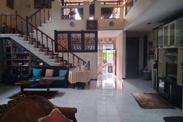 Rumah Margorejo Indah Surabaya, Row Jalan 6