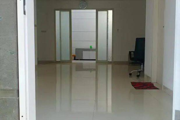 Rumah Greenville Babatan Pantai, Strategis, Siap Huni