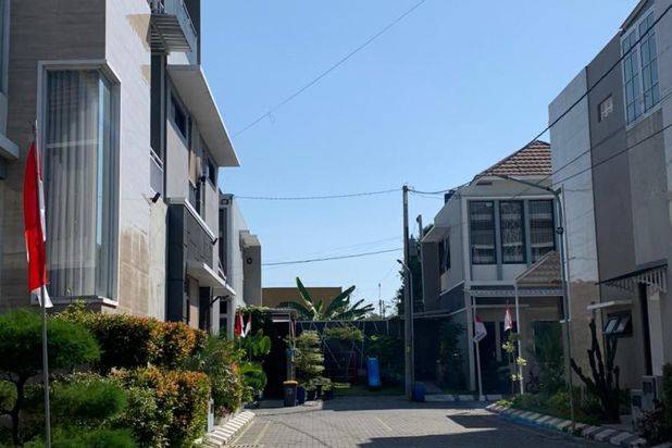 Rumah cantik minimalis 2 lantai siap huni Gentan Purbayan Baki Sukoharjo(EL)