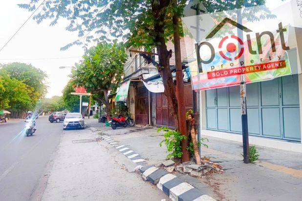Ruko Bagus Strategis dekat Exit Tol KlodranBanyuanyar Banjarsari Surakarta(NN)
