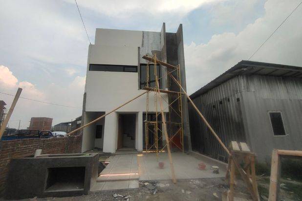 34 Unit Rumah Cluster Mewah Pesan Bangun Di Gumpang Kartasura(AT)